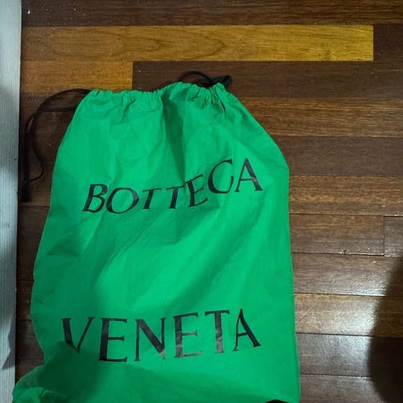 New never worn Bottega Chelsea Boot - Picture 4 of 4